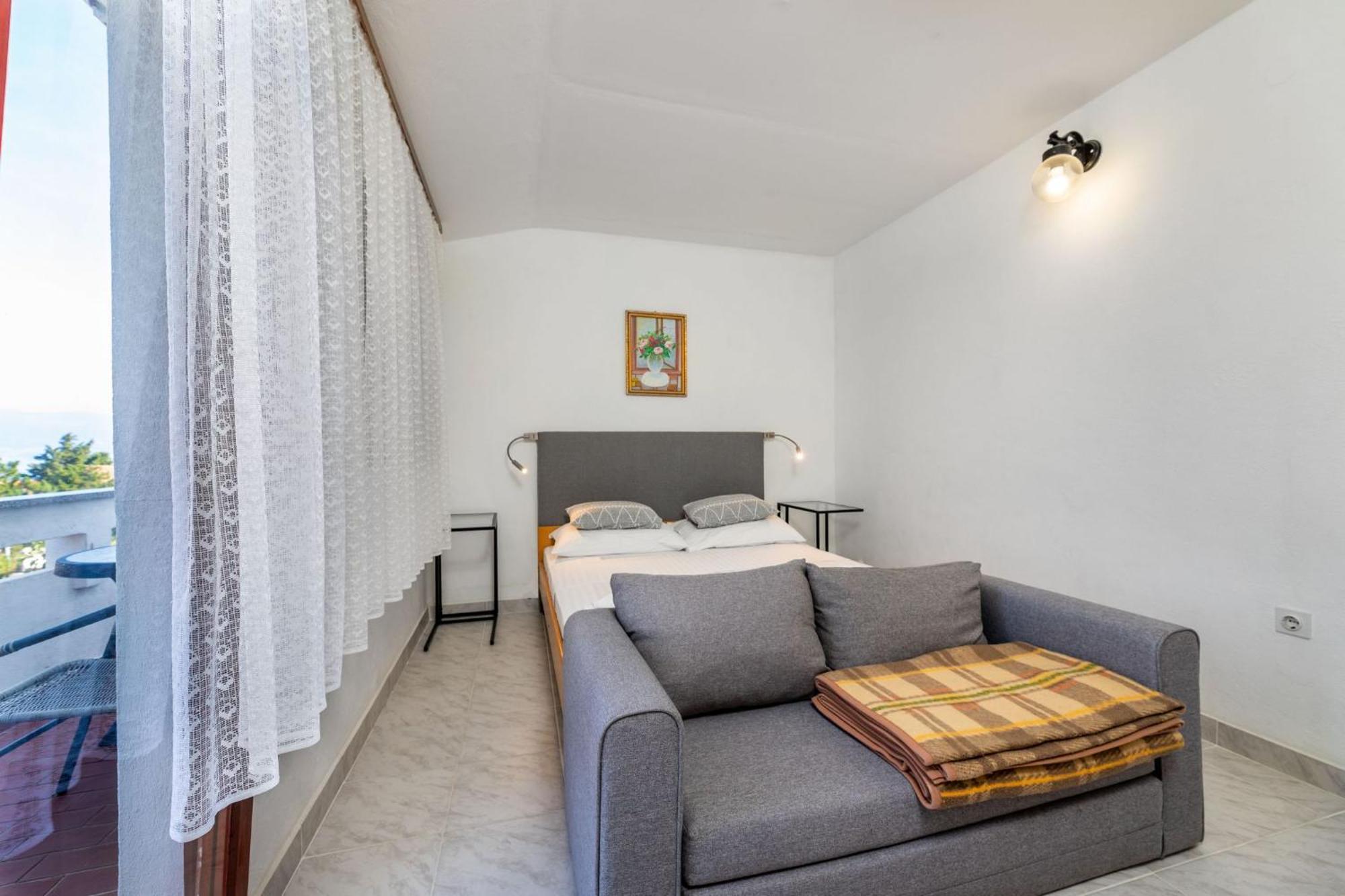 Apartments Janko Zarok Baška Exterior foto