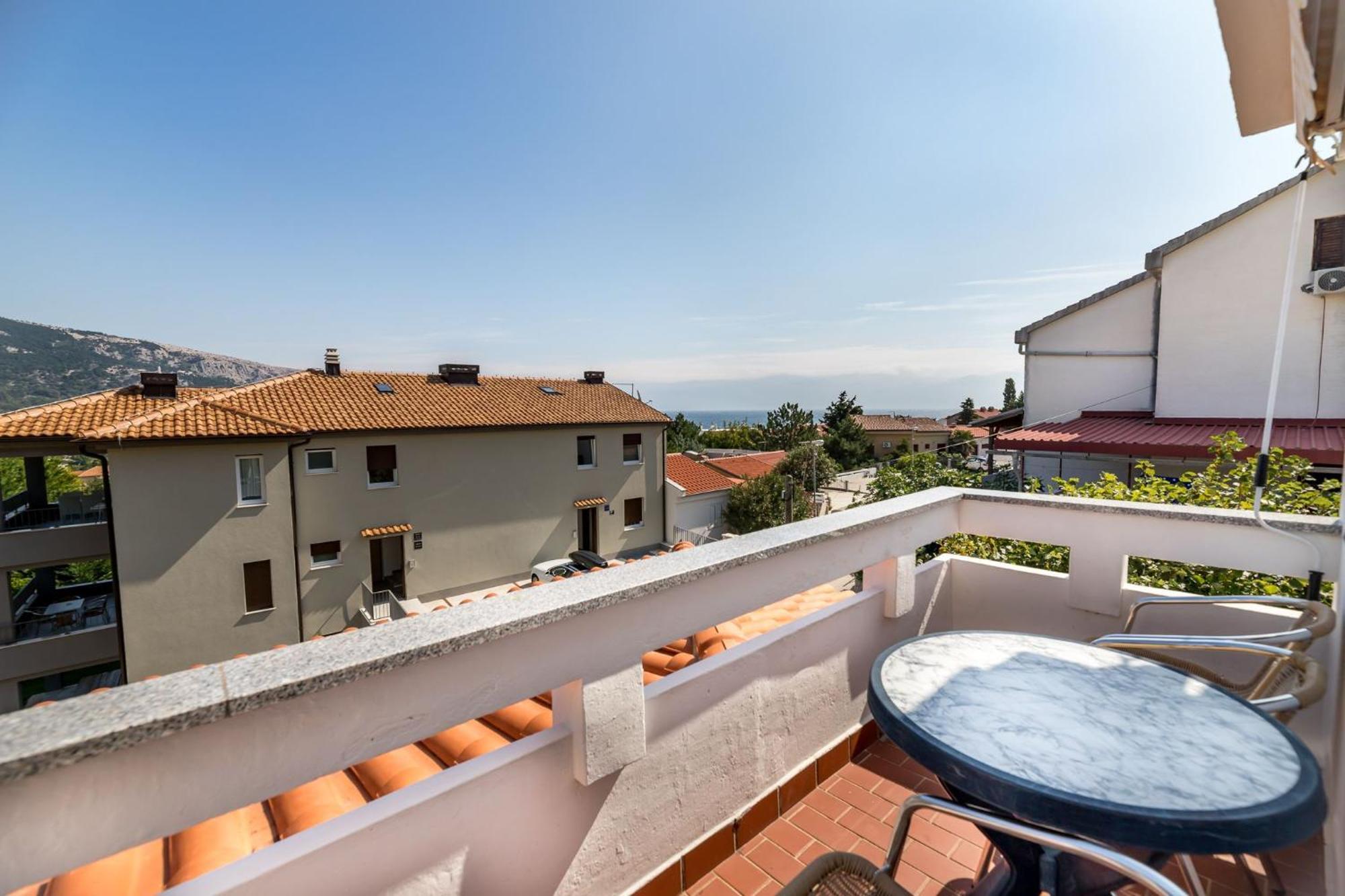 Apartments Janko Zarok Baška Exterior foto